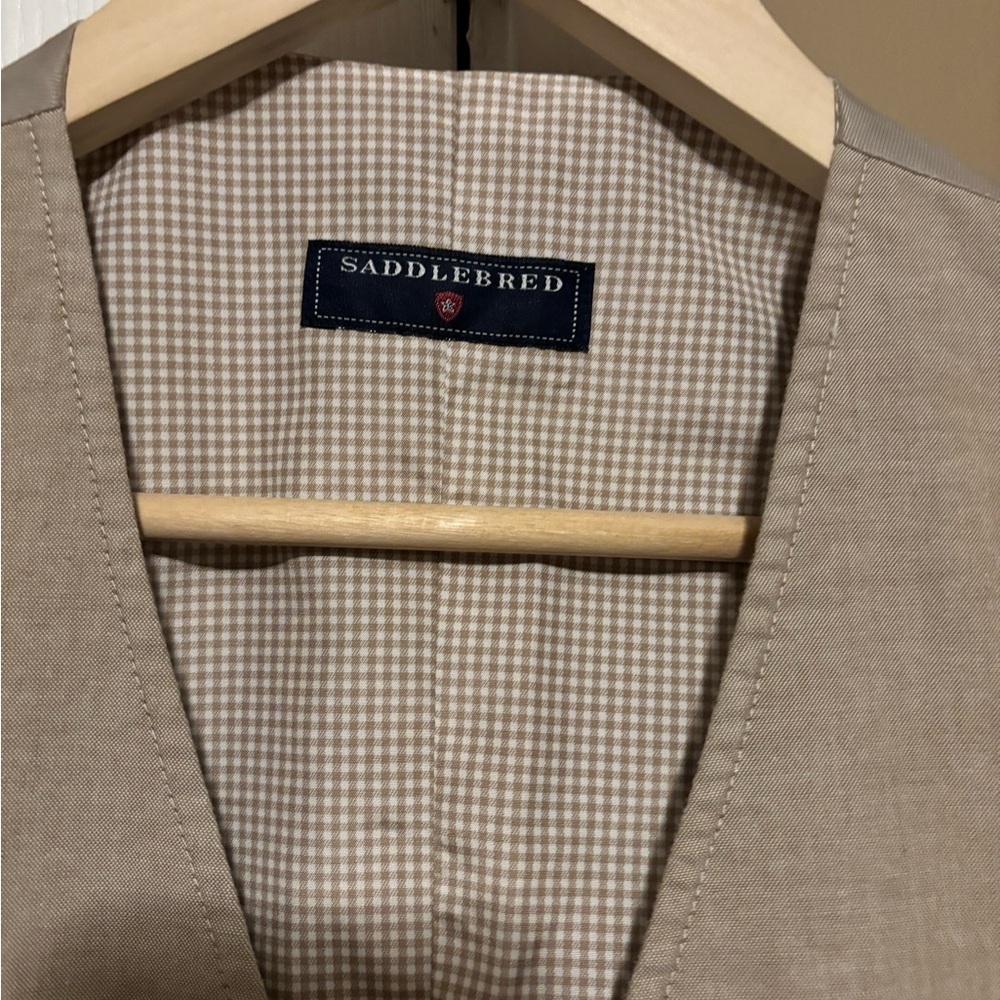 Men’s Saddlebred Vest Size M Beige Tan color. - Picture 6 of 8